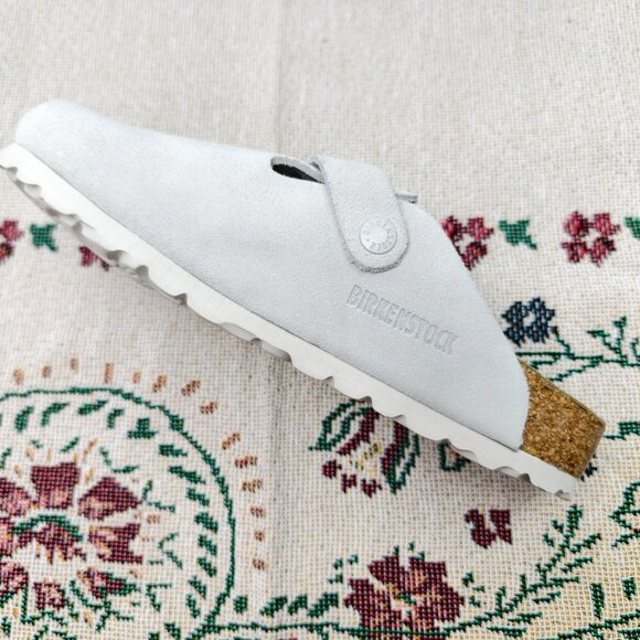 NWT Women's White Suede Birkenstock Boston Shoes - Narrow Fit - Picture 4 of 7